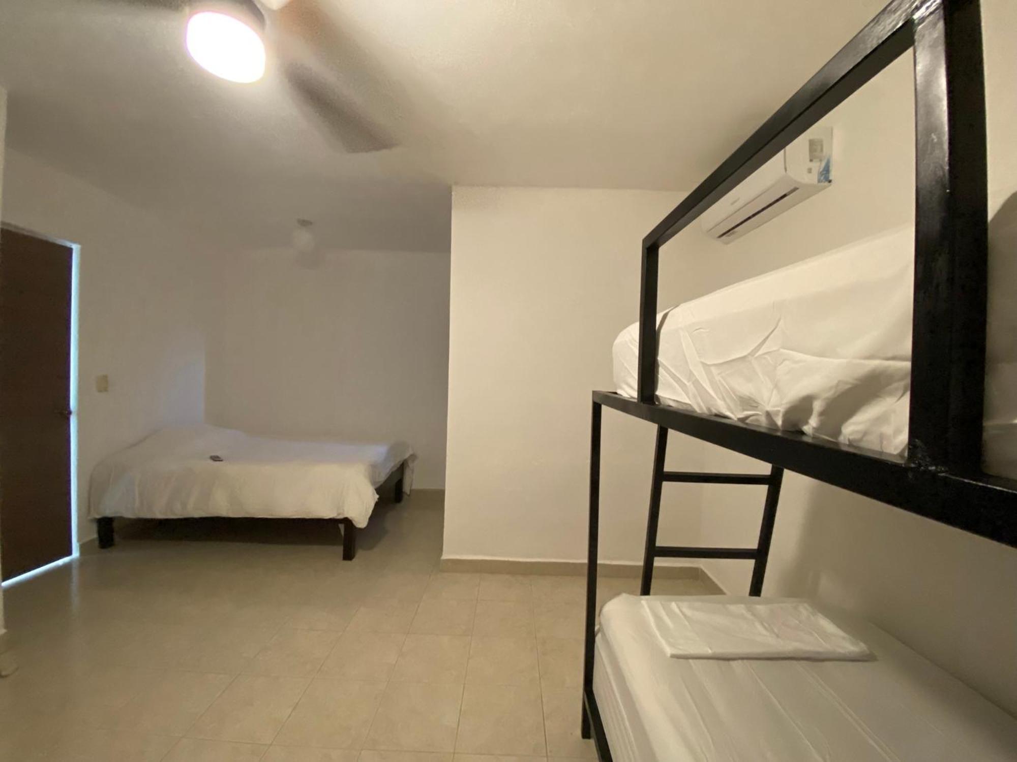 The Hostal Inn Плая-дель-Кармен Экстерьер фото